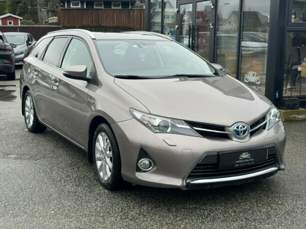 toyota-auris-bensin-2015-big-2