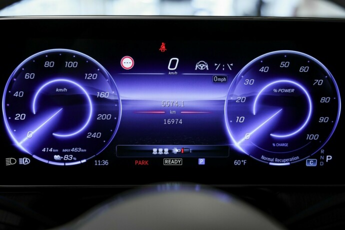 mercedes-benz-eqe-suv-elektrisitet-2023-big-18