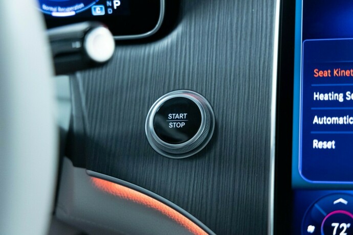 mercedes-benz-eqe-suv-elektrisitet-2023-big-20
