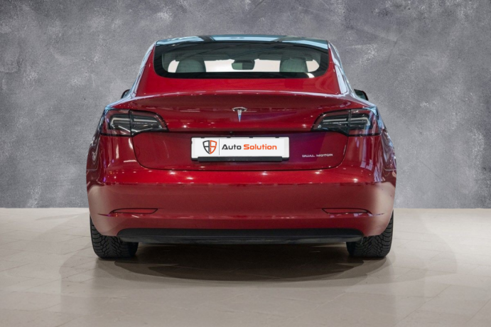 tesla-model-3-elektrisitet-2019-big-9