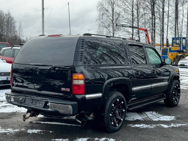 gmc-yukon-bensin-2001-big-8