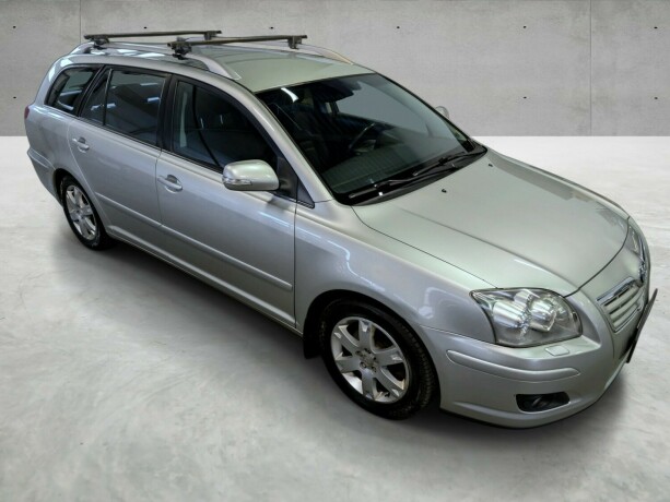 toyota-avensis-diesel-2008-big-4