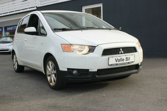 mitsubishi-colt-bensin-2013-big-0