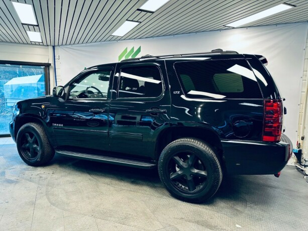 chevrolet-tahoe-bensin-2014-big-4