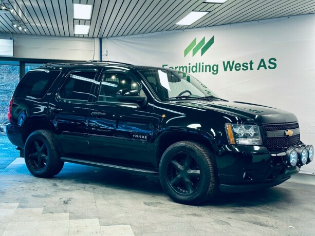 chevrolet-tahoe-bensin-2014-big-9