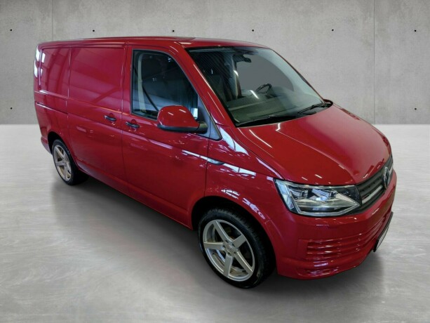 volkswagen-transporter-diesel-2019-big-4