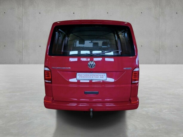 volkswagen-transporter-diesel-2019-big-11