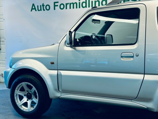 suzuki-jimny-bensin-2004-big-7