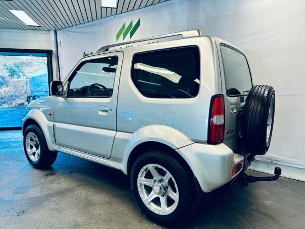 suzuki-jimny-bensin-2004-big-5