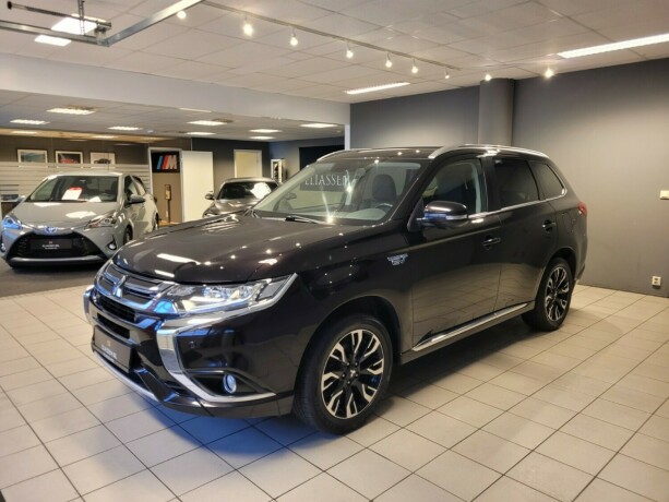 mitsubishi-outlander-elektrisitetbensin-2016-big-6