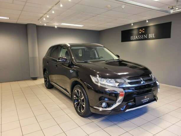 mitsubishi-outlander-elektrisitetbensin-2016-big-7