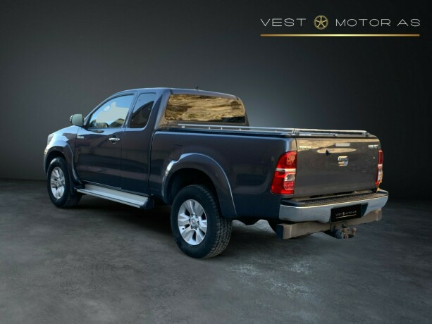 toyota-hilux-diesel-2014-big-4