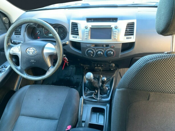 toyota-hilux-diesel-2014-big-10