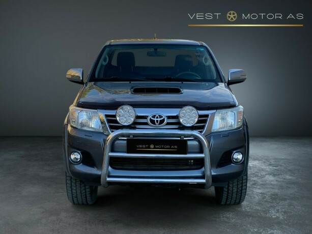 toyota-hilux-diesel-2014-big-1