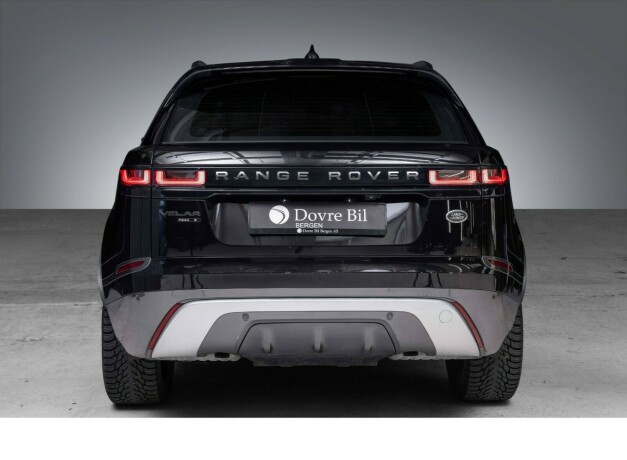 land-rover-range-rover-velar-bensin-2018-big-12