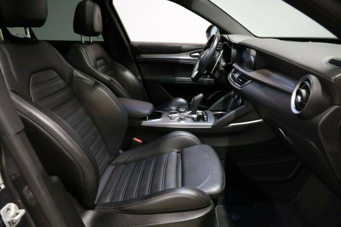 alfa-romeo-stelvio-diesel-2021-big-8