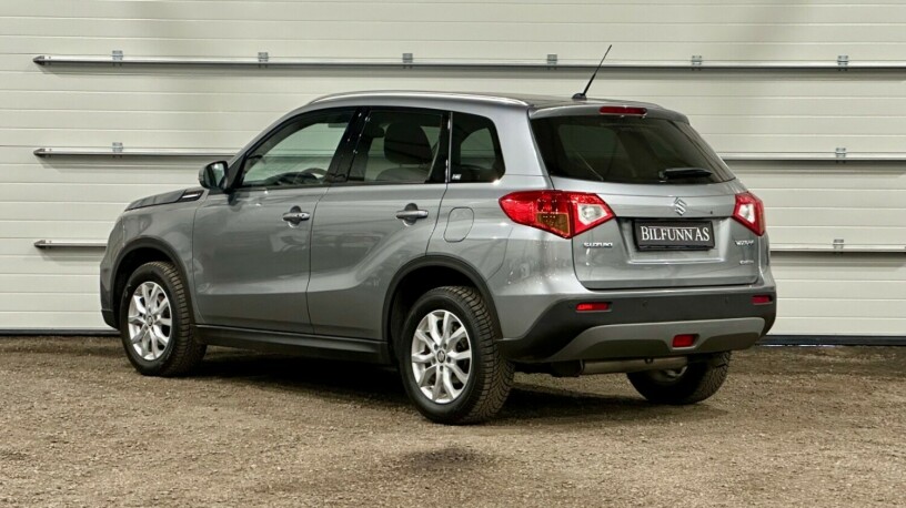 suzuki-vitara-bensin-2015-big-2