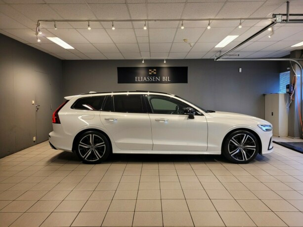 volvo-v60-elektrisitetbensin-2020-big-3