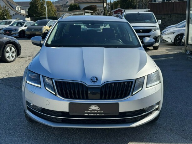 skoda-octavia-bensin-2018-big-1