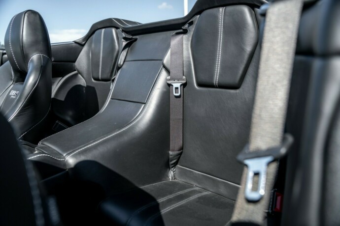 aston-martin-dbs-bensin-2012-big-32