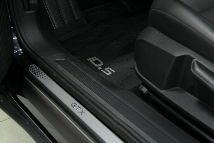 volkswagen-id5-gtx-elektrisitet-2023-big-28