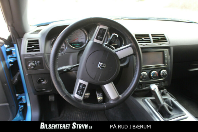 dodge-challenger-bensin-2009-big-6
