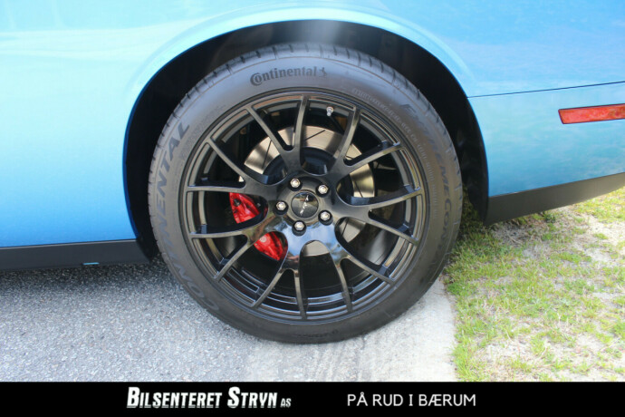 dodge-challenger-bensin-2009-big-10