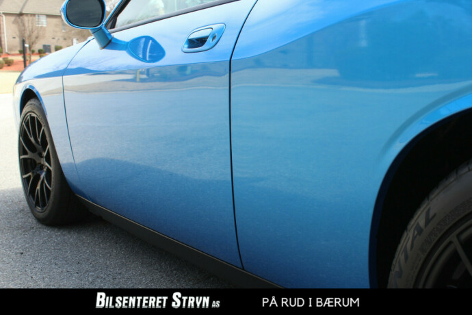 dodge-challenger-bensin-2009-big-12