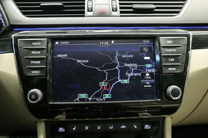 skoda-superb-diesel-2016-big-34
