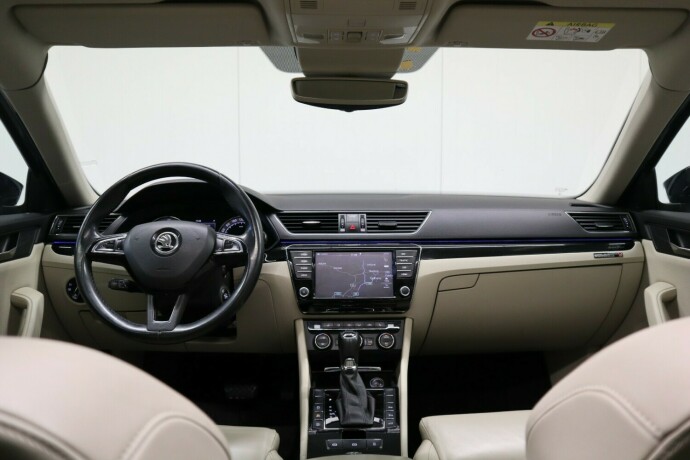 skoda-superb-diesel-2016-big-23