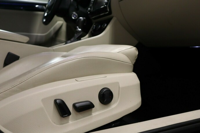 skoda-superb-diesel-2016-big-21