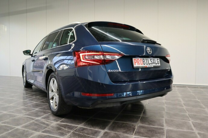 skoda-superb-diesel-2016-big-6