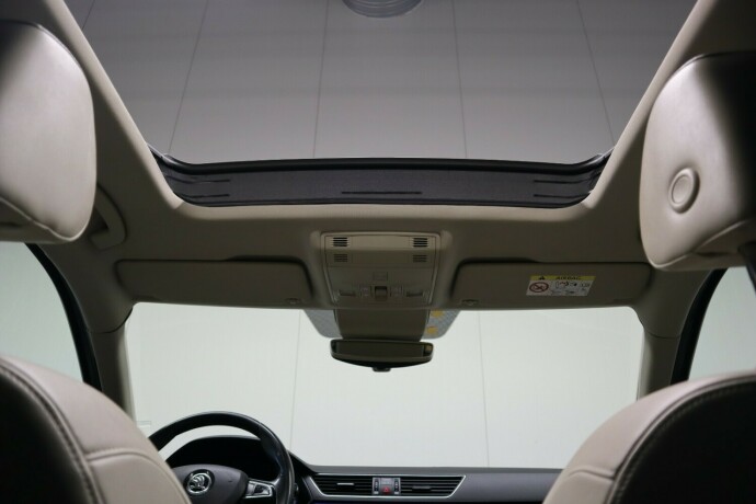 skoda-superb-diesel-2016-big-31