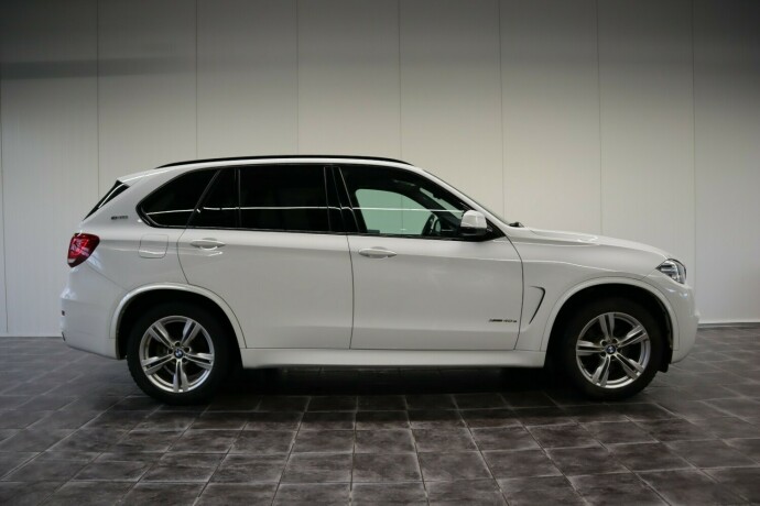 bmw-x5-elektrisitetbensin-2017-big-2