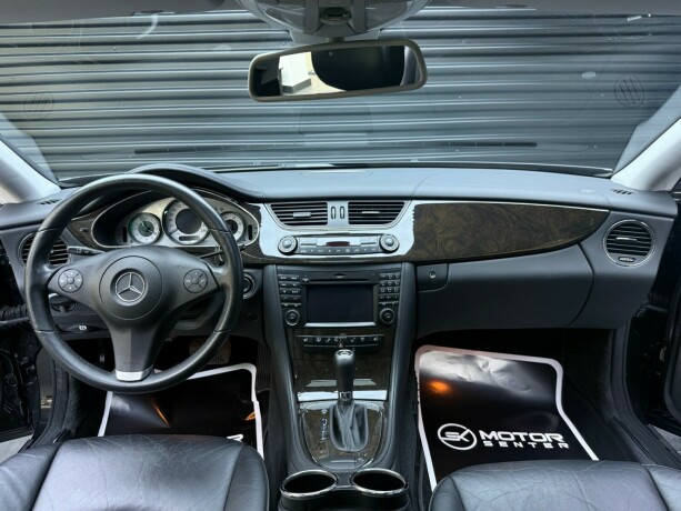 mercedes-benz-cls-bensin-2009-big-10