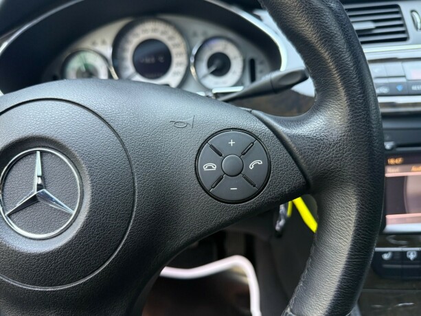 mercedes-benz-cls-bensin-2009-big-16