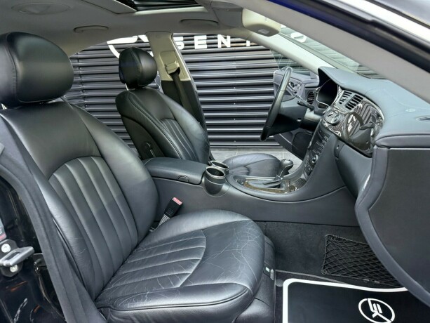 mercedes-benz-cls-bensin-2009-big-29