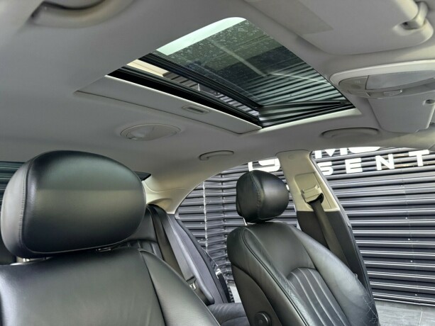 mercedes-benz-cls-bensin-2009-big-30
