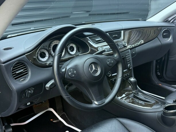 mercedes-benz-cls-bensin-2009-big-11