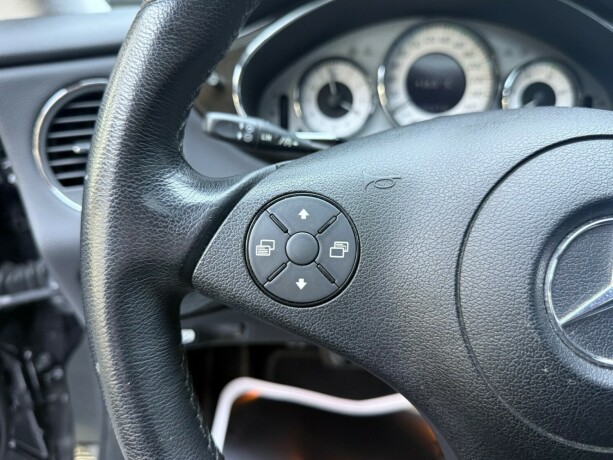 mercedes-benz-cls-bensin-2009-big-15
