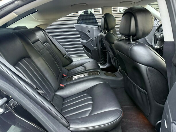 mercedes-benz-cls-bensin-2009-big-32