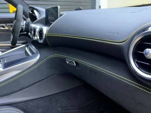 mercedes-benz-amg-gt-s-bensin-2015-big-38