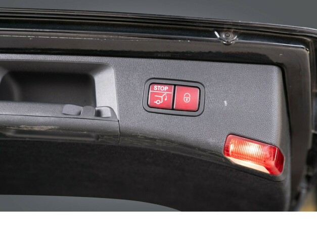 mercedes-benz-e-klasse-bensin-2013-big-41