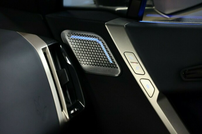 bmw-ix-xdrive-50-elektrisitet-2022-big-19