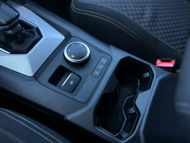 volkswagen-amarok-diesel-2023-big-21