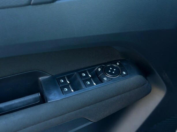 volkswagen-amarok-diesel-2023-big-17