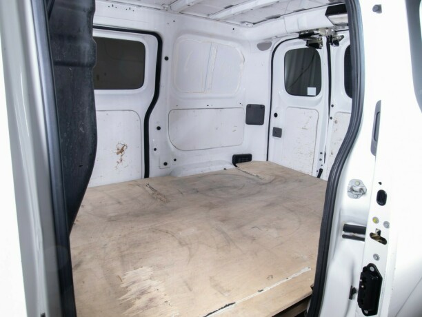 nissan-nv200-diesel-2015-big-34