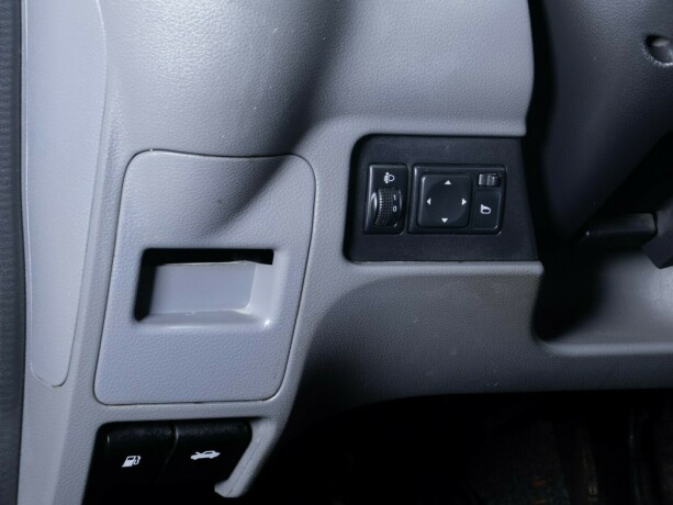 nissan-nv200-diesel-2015-big-26