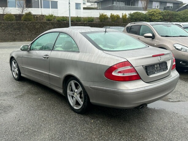 mercedes-benz-clk-bensin-2005-big-5
