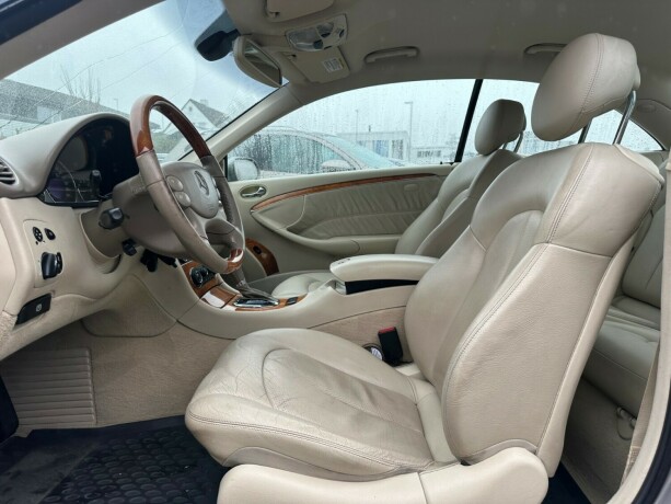 mercedes-benz-clk-bensin-2005-big-16